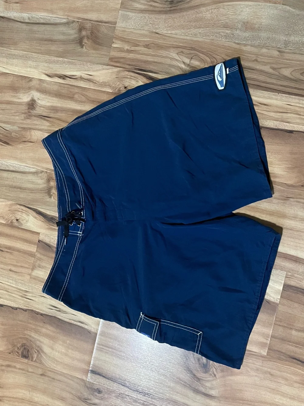 Quiksilver Men’s Navy Blue Board Shorts Swim Trunks Cargo Pocket Contrast Stitch
